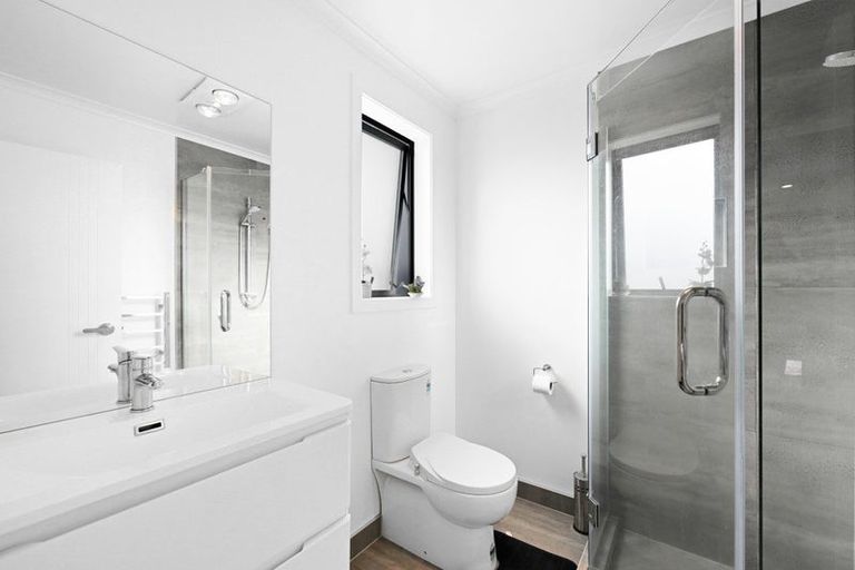 Photo of property in 49 Te Tiireke Drive, Glenview, Hamilton, 3206