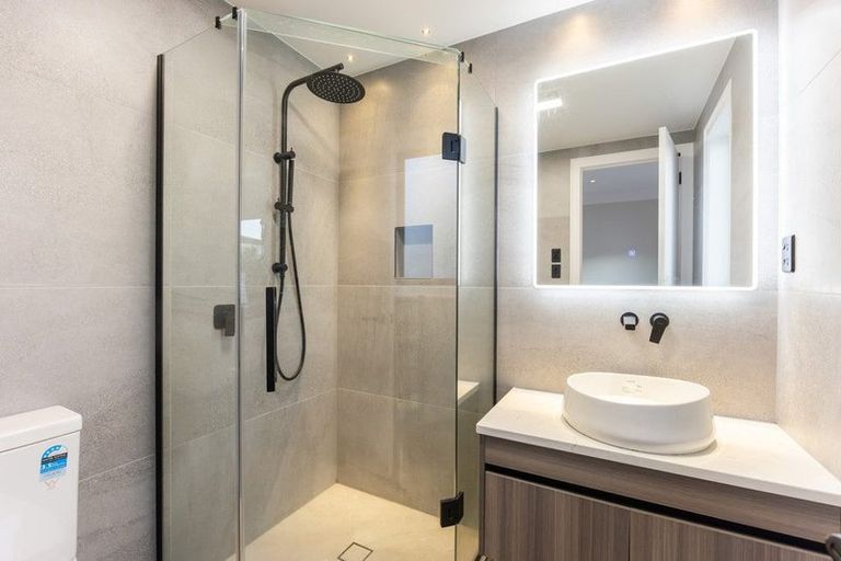 Photo of property in 4 Hanikura Street, Long Bay, Auckland, 0630