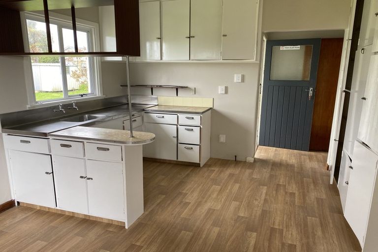 Photo of property in 28 Seymour Street, Waitara, 4320