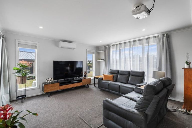 Photo of property in 12 Bragato Way, Te Kauwhata, 3710