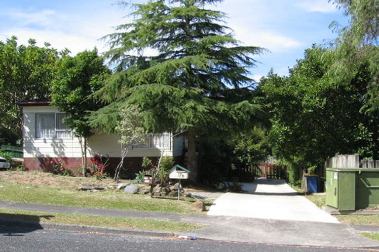 Photo of property in 2/17 Wilkinson Way, Browns Bay, Auckland, 0630