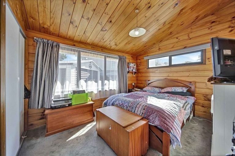 Photo of property in 12 Snowden Place, Opaheke, Papakura, 2113