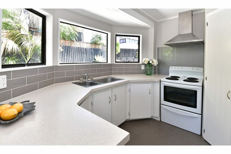 Photo of property in 40b Hammond Avenue, Hatfields Beach, Orewa, 0931