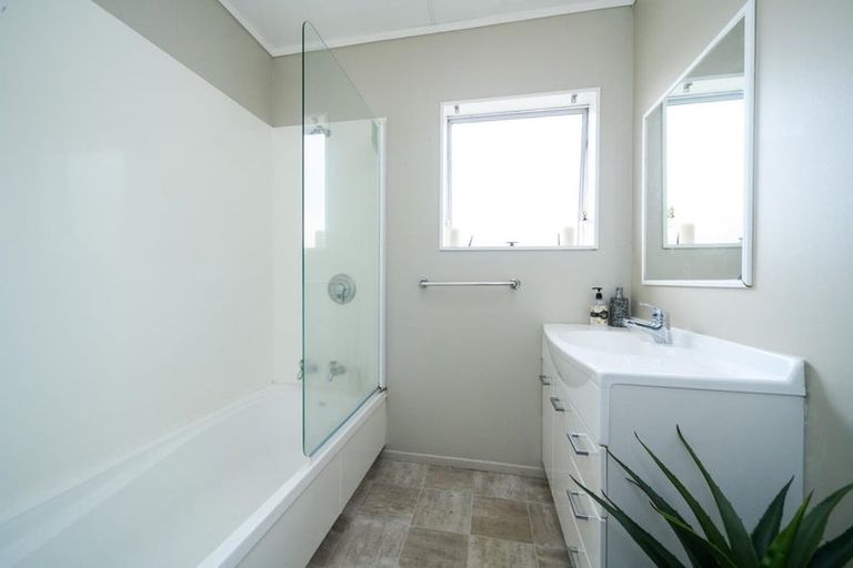 Photo of property in 34 Jupiter Street, Milson, Palmerston North, 4414