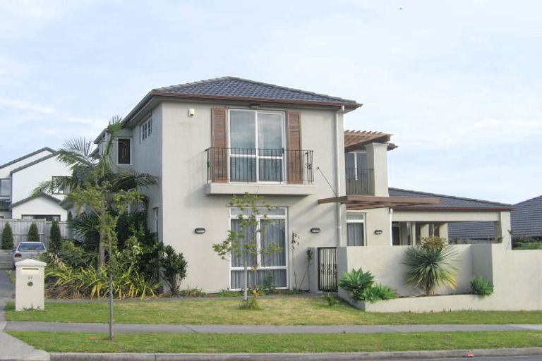 Photo of property in 11 Lansell Drive, East Tamaki Heights, Auckland, 2016