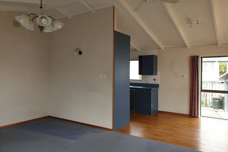Photo of property in 115 Sykes Road, Weymouth, Auckland, 2103