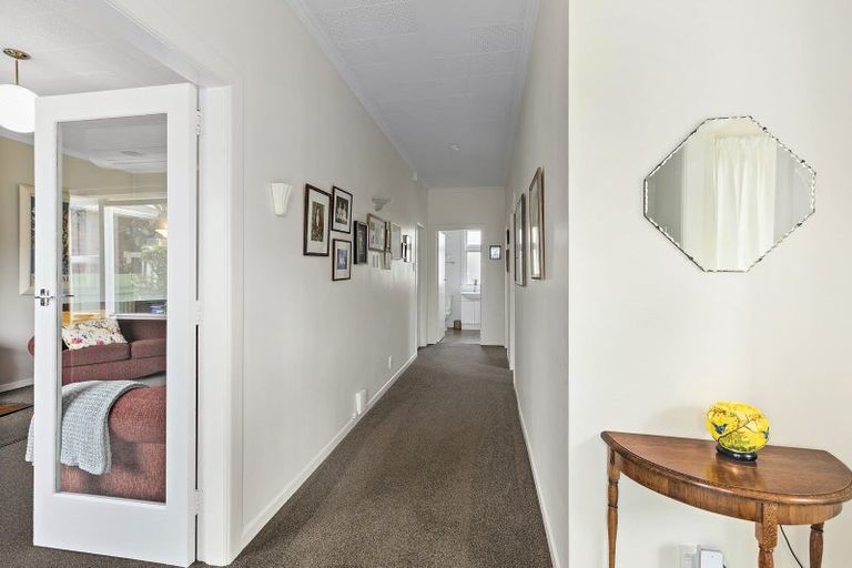 Photo of property in 154 Rongotai Road, Kilbirnie, Wellington, 6022