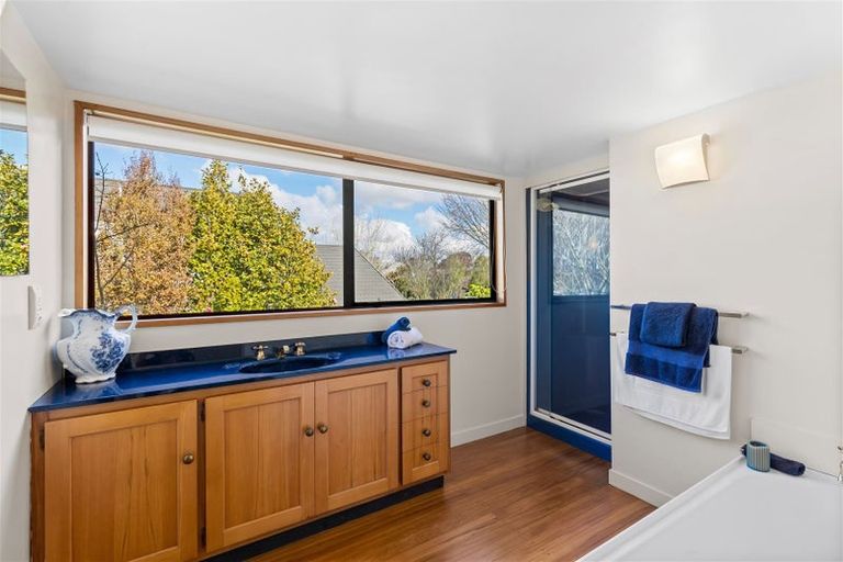 Photo of property in 4 Godfrey Place, Ilam, Christchurch, 8041