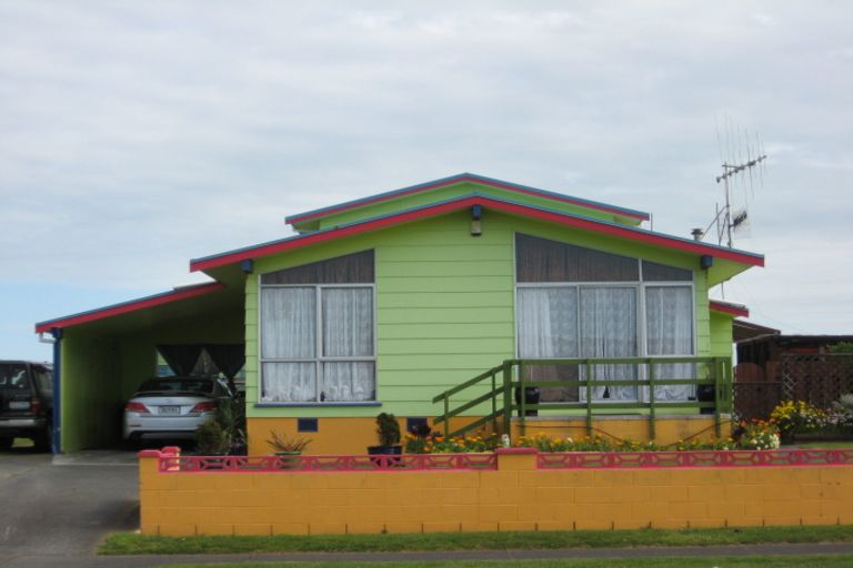 Photo of property in 48 Lee Street, Castlecliff, Whanganui, 4501