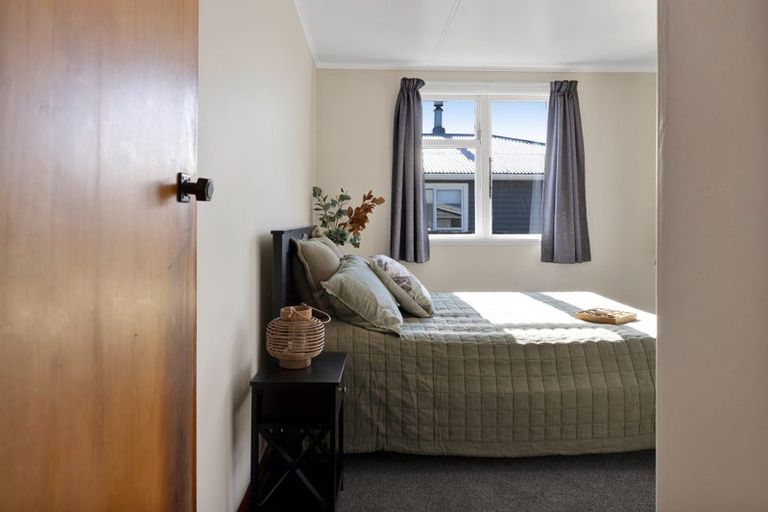 Photo of property in 20 Pukatea Street, Inglewood, 4330