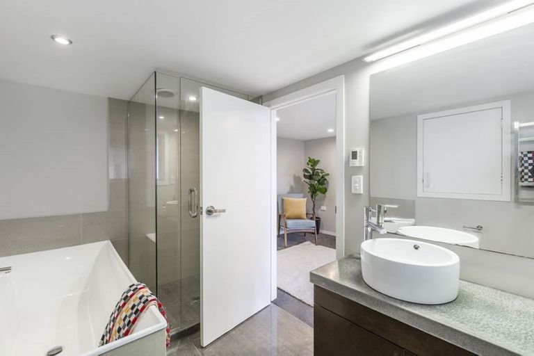 Photo of property in 681 East Coast Road, Browns Bay, Auckland, 0630