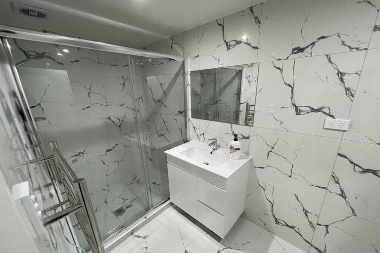 Photo of property in 232a Sunset Road, Windsor Park, Auckland, 0632