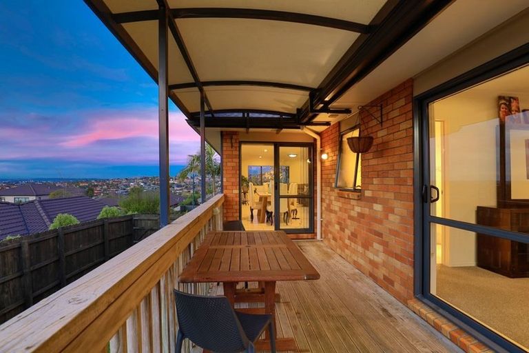 Photo of property in 36 Sapperton Drive, Henderson, Auckland, 0612