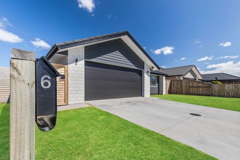 Photo of property in 6 Plate Lane, Papamoa, 3118