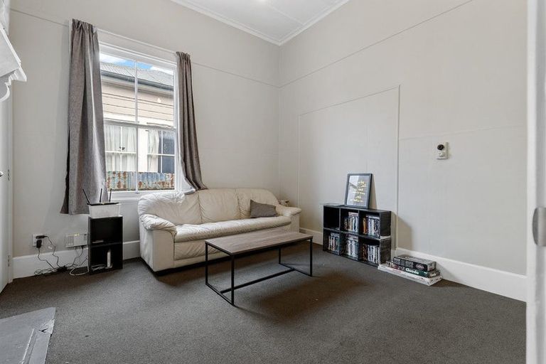 Photo of property in 35 West Street, West End, Palmerston North, 4412