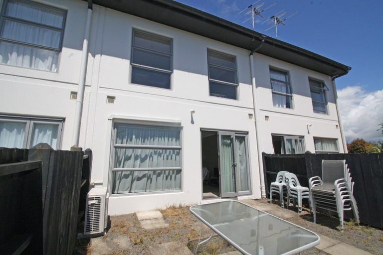 Photo of property in 2/38 Maratahu Street, Westown, New Plymouth, 4310