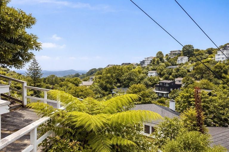 Photo of property in 108 Mortimer Terrace, Brooklyn, Wellington, 6021