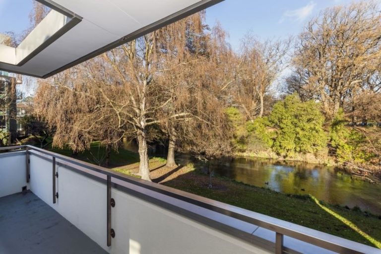 Photo of property in 16 Carlton Mill Road, Merivale, Christchurch, 8014