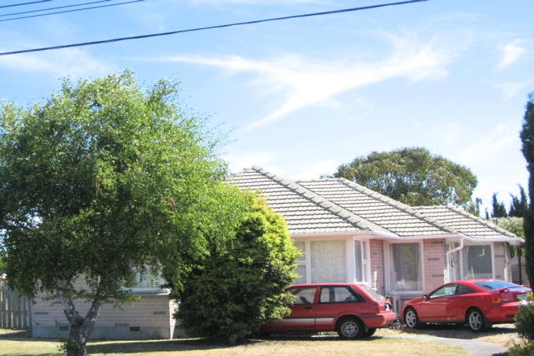 Photo of property in 1 Niagara Street, Wainoni, Christchurch, 8061