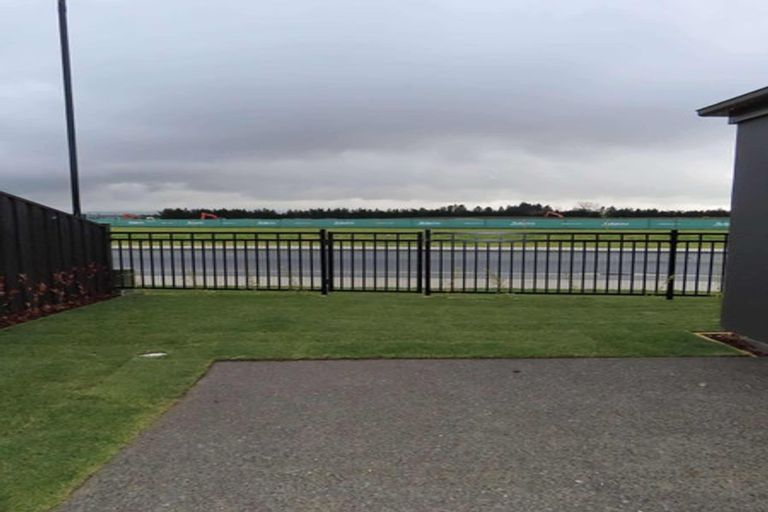 Photo of property in 24 Mcgrath Lane, Rangiora, 7400