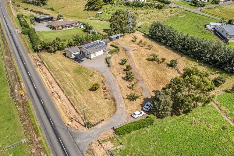 Photo of property in 16 Mount Biggs Road, Halcombe, Feilding, 4779