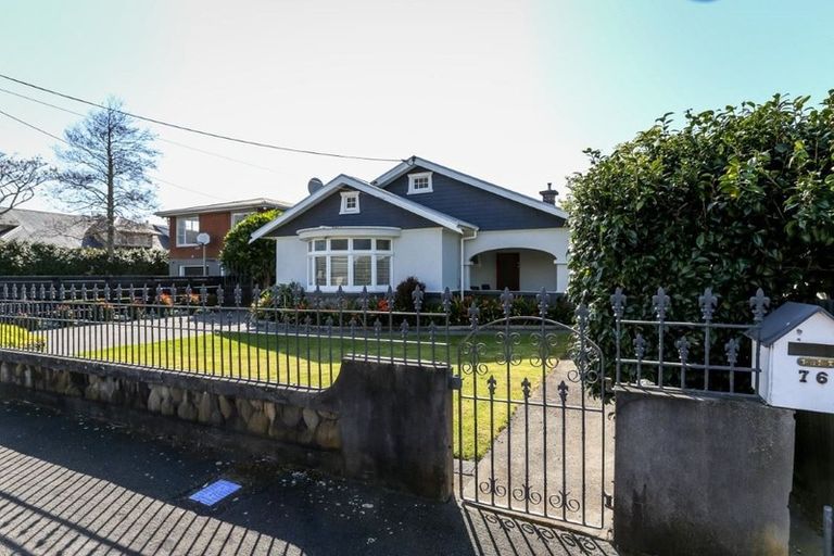 Photo of property in 76 Barrett Street, Westown, New Plymouth, 4310