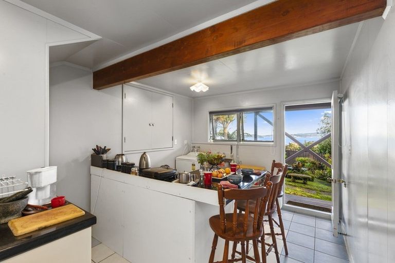 Photo of property in 117 Dowse Drive, Maungaraki, Lower Hutt, 5010