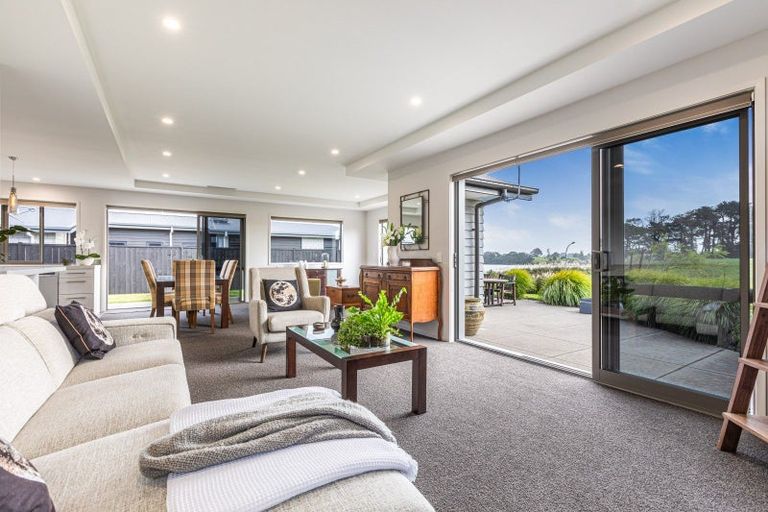 Photo of property in 15b Goble Road, Clarks Beach, Pukekohe, 2679