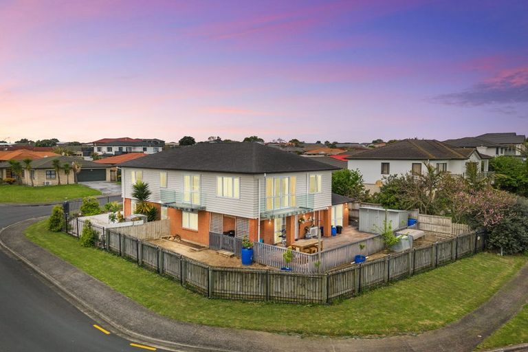 Photo of property in 57 Pitt Avenue, Clendon Park, Auckland, 2103