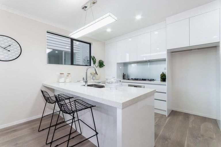 Photo of property in 25 Nightingale Road, Flat Bush, Auckland, 2019