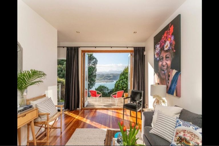 Photo of property in 28 View Road, Houghton Bay, Wellington, 6023