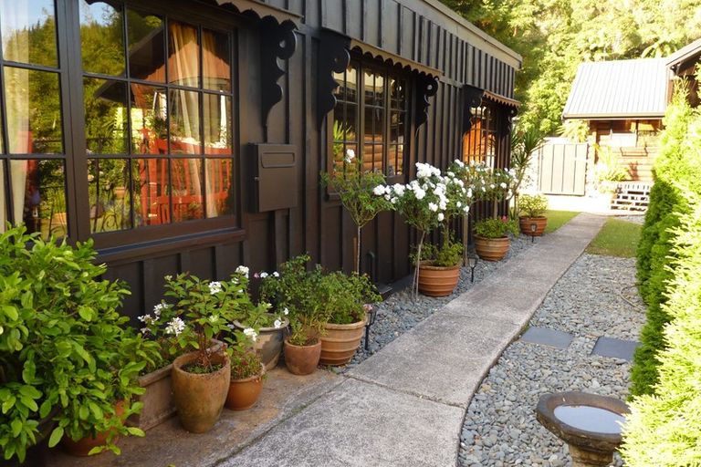 Photo of property in 16 Tombleson Road, Lake Rotoma, Rotorua, 3074