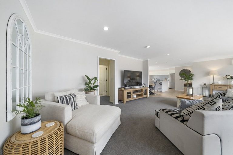 Photo of property in 218 Mazengarb Road, Paraparaumu, 5032