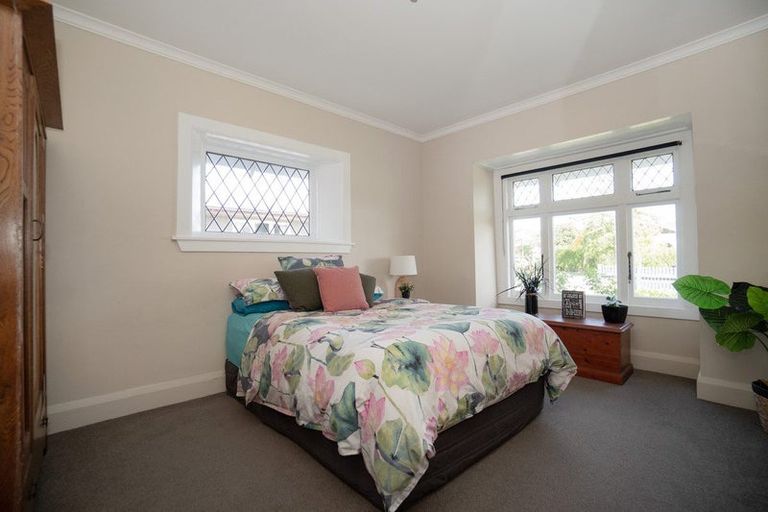 Photo of property in 21 Burns Avenue, Takaro, Palmerston North, 4412