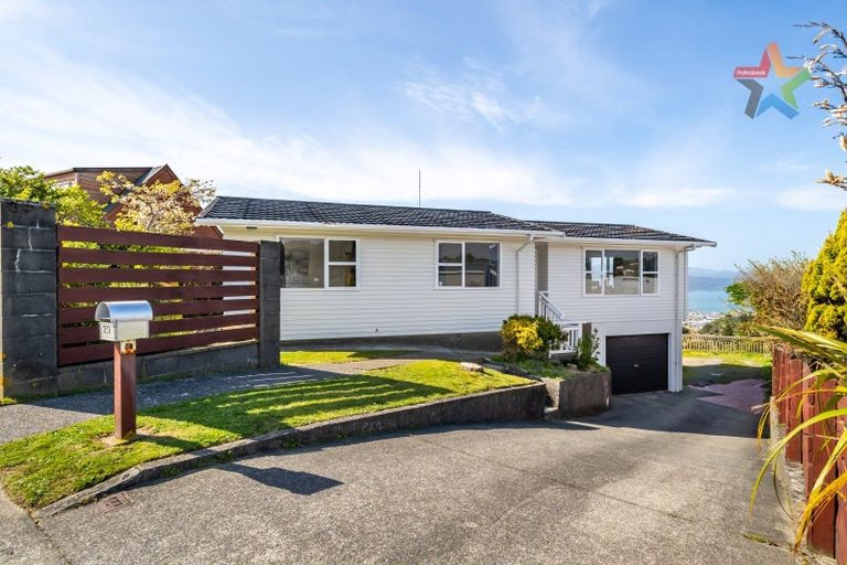 Photo of property in 29 Oakleigh Street, Maungaraki, Lower Hutt, 5010