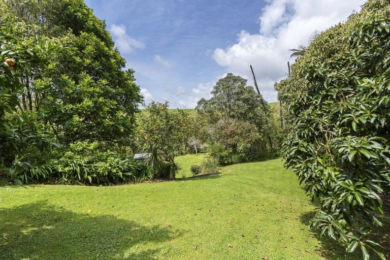 Photo of property in 15 Linda Street, Oakura, 4314