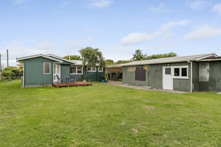Photo of property in 103 Atkinson Avenue, Otaki Beach, Otaki, 5512
