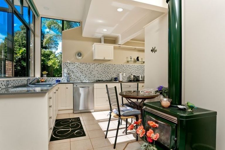 Photo of property in 9 Hobson Heights Road, Lucas Heights, Auckland, 0632