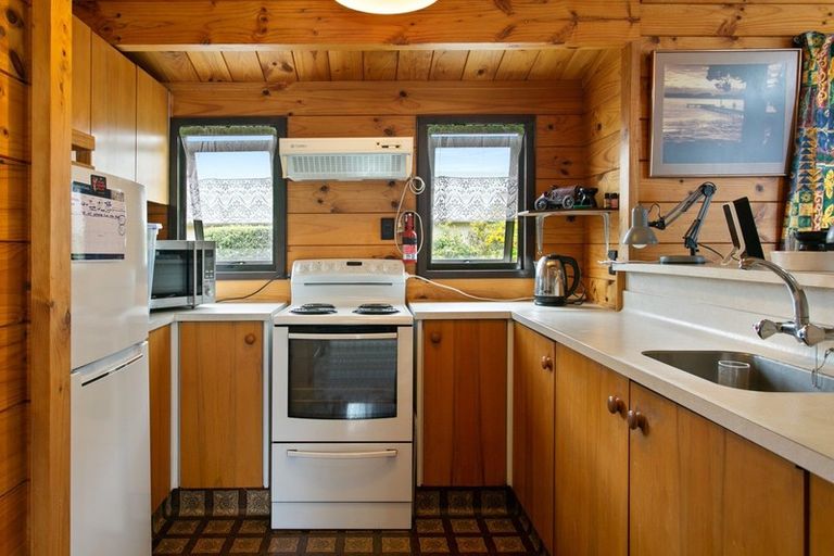 Photo of property in 14 Tobin Place, Richmond Heights, Taupo, 3330