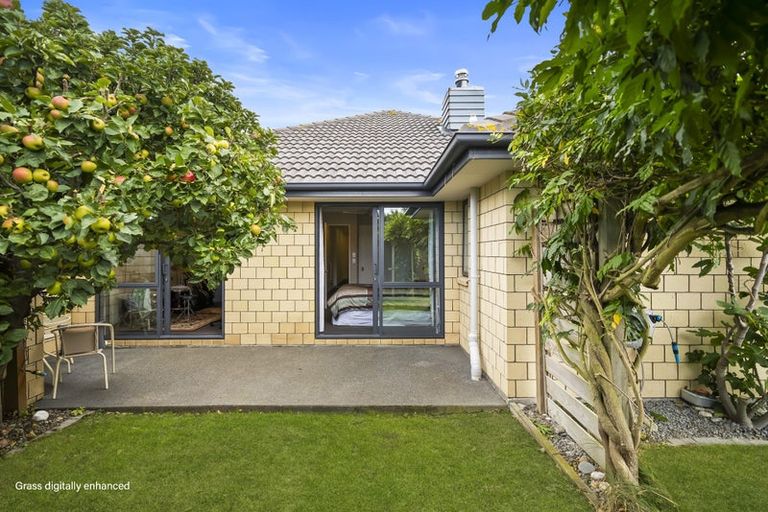 Photo of property in 24 Hakatere Road, Pegasus, 7612