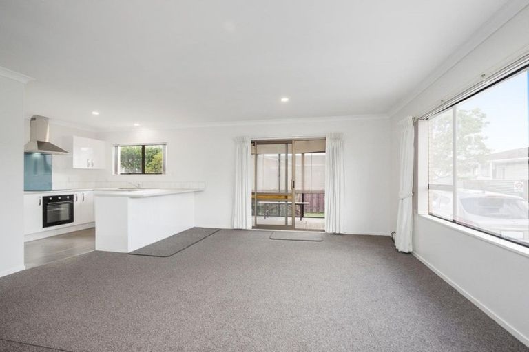 Photo of property in 71b Queen Street, Pukekohe, 2120
