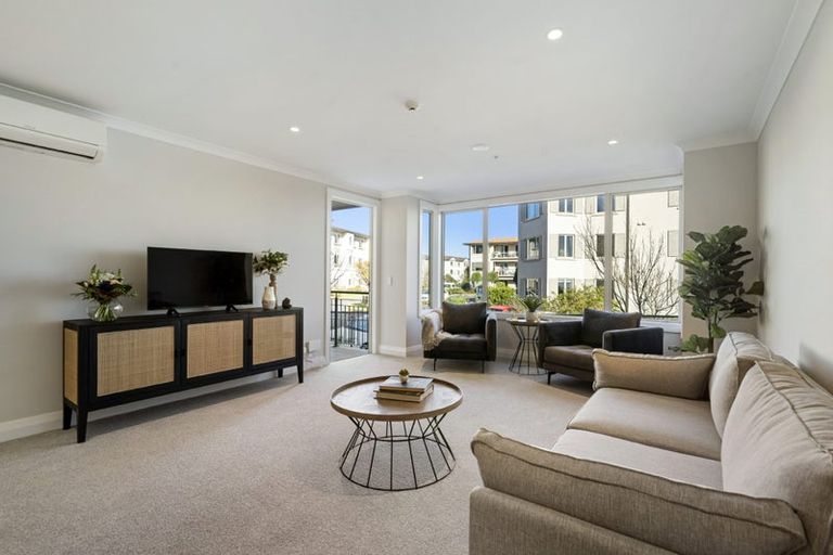 Photo of property in 98b/30 Ambassador Glade, Orewa, 0931