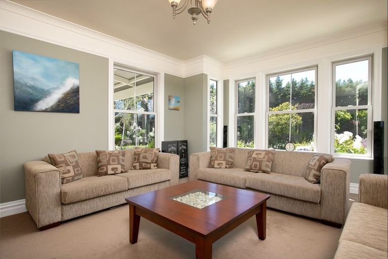 Photo of property in 121 Ferry Road, Martinborough, 5711