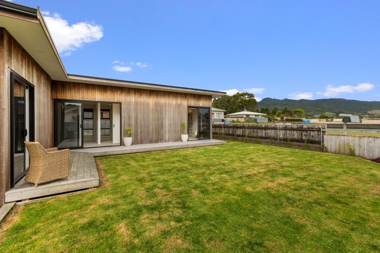 Photo of property in 1156a South Road, Oakura, 4314