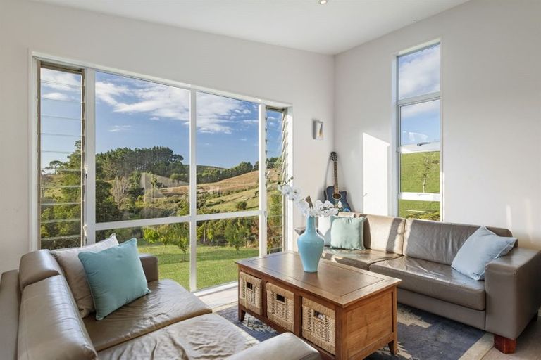 Photo of property in 125 Bodhisattva Road, Waitoki, Silverdale, 0994