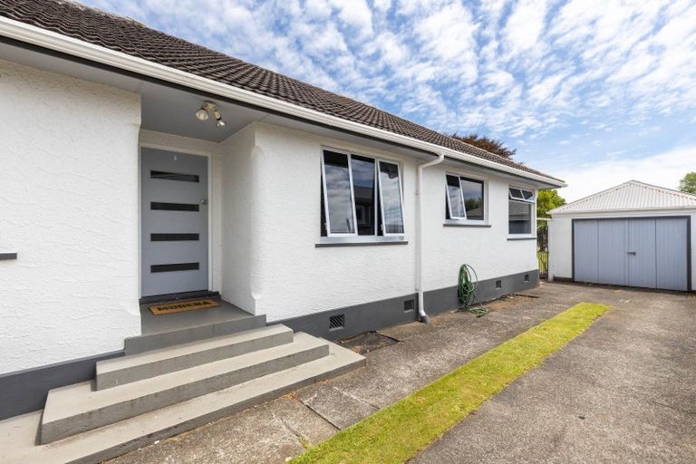 Photo of property in 42 Doralto Road, Frankleigh Park, New Plymouth, 4310