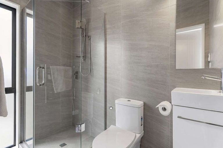 Photo of property in 43 Clayden Shuttleworth Street, Papakura, 2110