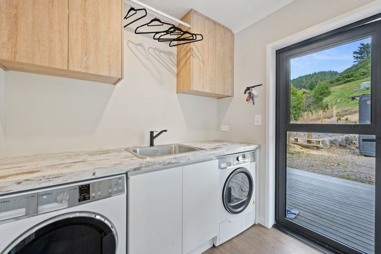 Photo of property in 1 Ribbonwood Lane, Kinloch, Taupo, 3377