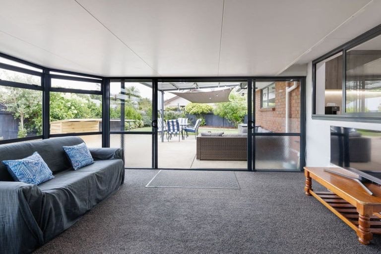 Photo of property in 6 Limousin Place, Grandview Heights, Hamilton, 3200