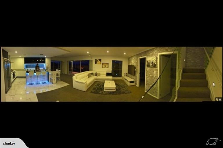 Photo of property in 108 Glanmire Road, Newlands, Wellington, 6037